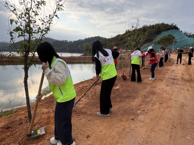 春日植绿忙！梅江区开展2026年义务植树活动