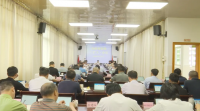 刘裕君主持召开蕉岭县政府党组（扩大）会议和县政府常务会议 全力以赴攻坚克难 确保实现一季度“开门红”