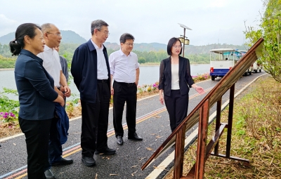 省人大常委会副主任黄宁生来梅开展定点联系工作及经济运行监督：夯实县域发展根基 推动经济提质增效