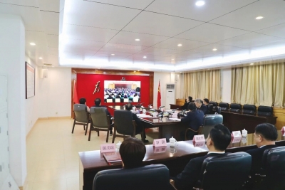 丰顺县组织收听收看全省传达贯彻习近平总书记重要讲话精神暨全国两会精神干部大会