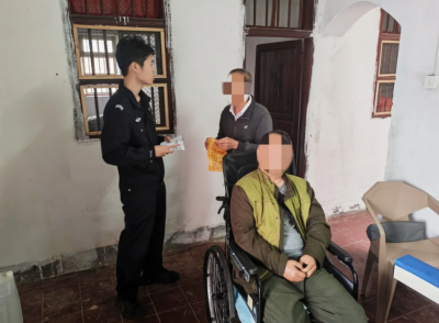 行动不便换证难？民警上门服务暖到心坎间！