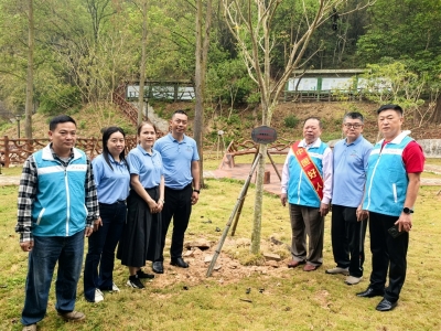 丰顺县助学会举行绿美“爱心园”揭幕仪式！中国好人巫金星受邀参加