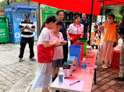 垃圾分类进万家主题宣传活动走进梅江区城央首府小区