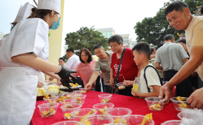 梅州巨锅古法千鸡宴仪式举办