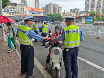 梅州交管部门开展电动自行车摩托车交通安全专项整治行动 