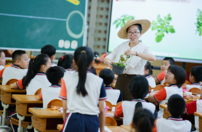 聚焦听说教学，发展核心素养！梅州市小学英语听说课课堂教学展示活动举行