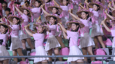 当足球遇上非遗！“梅州拉拉队”竹板声声唱响客家风韵