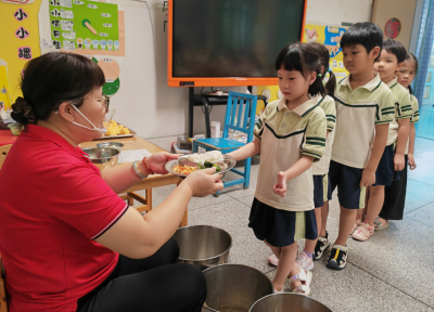 文明在身边丨我市各学校全方位践行“文明餐桌”理念  “育”见成长乐享“食”光  