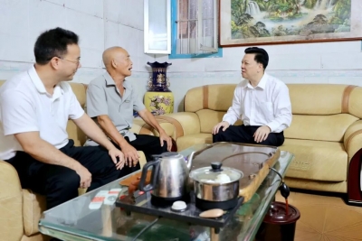 张志锋到丰顺汤南镇开展“七一”走访慰问老党员活动