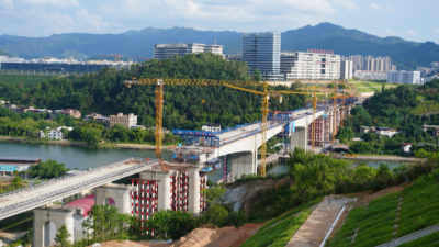 飞虹跨梅江！瑞梅铁路梅江特大桥中跨顺利合龙