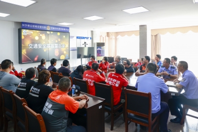 柔性执法！兴宁市深化电摩交通秩序专项整治筑牢群众出行安全防线