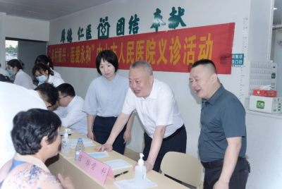 中山医疗专家、兴宁商会赴兴宁永和镇开展义诊帮扶活动﻿