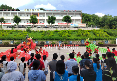 客家民俗润童心 爱心守护伴成长！大埔县妇联举办非遗花环龙体验暨未成年人安全教育主题活动