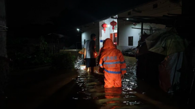 强降雨来袭兴宁多地受灾，干群携手同心抗灾，安全转移群众265人！