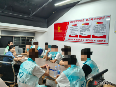 足球场上的特殊帮教课！五华县检察院组织未成年人帮教对象参与志愿服务活动  