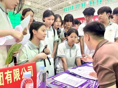 66家企业提供2600多个岗位！梅州城区2026年中职学生岗位实习本地企业供需见面会举行