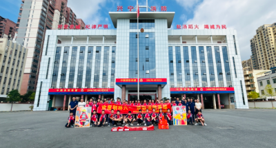 致敬消防英雄学担当！来看兴宁这所学校学生的别样“六一”