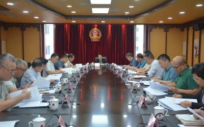 市人大常委会召开党组会议和党组理论学习中心组学习会  以正确政绩观引领人大工作高质量发展