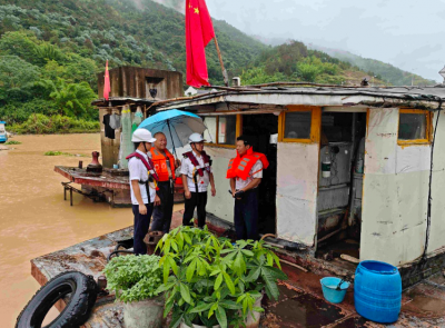 水涨船停 服务不停！梅州海事部门暖心守护滞航船员