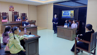 模拟法庭、VR体验齐上阵 ！梅江 “向阳树”青少年法治教育基地沉浸式普法筑牢网络防护墙