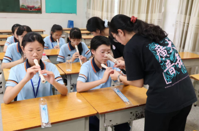 点燃青少年艺术热情！广州大学音乐舞蹈学院突击队到蕉岭开展“三下乡”艺术帮扶 
