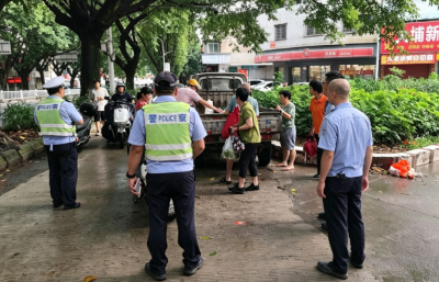 守护市容秩序！梅江区西郊街道开展专项整治行动