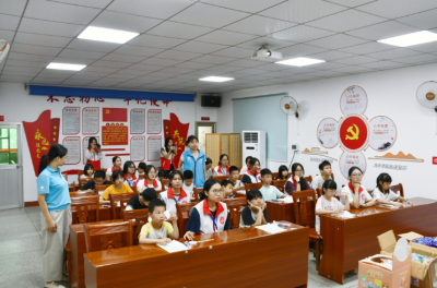 非遗美育进乡镇！嘉应学院文学院服务队赴梅县区程江镇开展非遗美育公益课堂