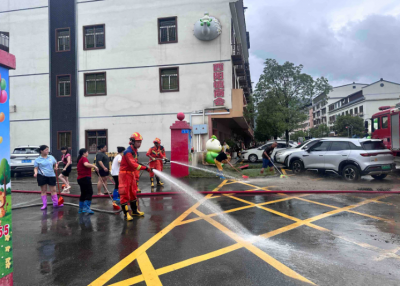 干群同心清淤复貌！梅江区全力推进雨后清淤恢复工作