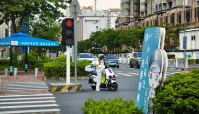 别拿“生命”去赶路！梅城多处主干道路口闯红灯乱象频发