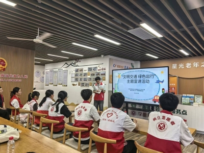 善意服务助力城市精细化治理！梅江区三角镇墟镇社区柔性治理解锁文明停车新风尚
