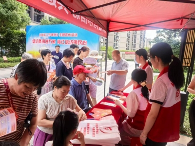 接地气、零距离！梅江区开展《信访工作条例》实施四周年集中宣传活动