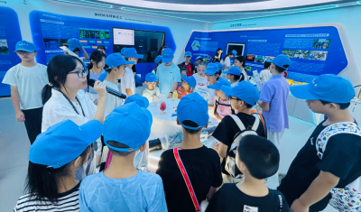 沉浸式玩转科学！这群梅县区少年们去探秘稀土新材料啦