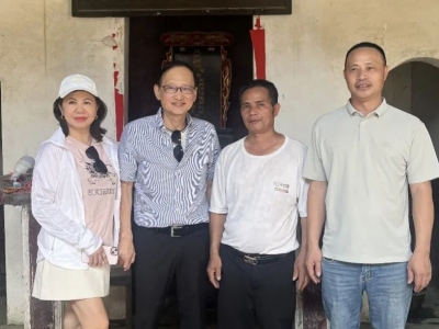 认亲现场，一个细节让人格外感慨！马来西亚知名华侨回梅州找到亲人