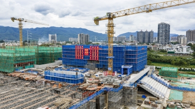 预计明年投用新增2580个学位！蕉岭县镇平中学迁建项目宿舍楼主体结构封顶