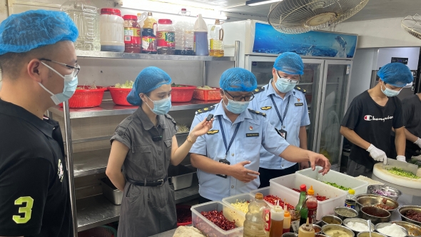 梅州V视丨“十点查餐厅”来了！突击梅江区这两家餐厅后厨