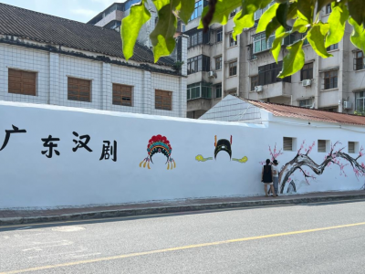 颜值up！梅江区杨桃墩社区打造沉浸式“街头文化画廊”