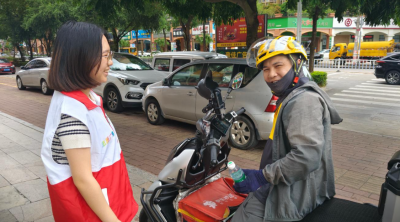 你送外卖，我送清凉！兴宁市青年志愿者在关爱新就业群体中历练成长