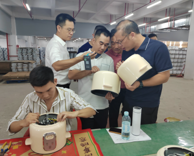 精准帮扶小家电产业提质升级！梅州市市场监管局开展“质量月”系列活动 