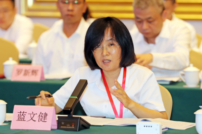 中山大学药学院教授蓝文健：将科研成果写在客家大地上