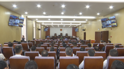 增强尊法学法守法用法意识！蕉岭县组织领导干部参加旁听庭审活动