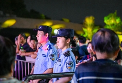 警灯守月圆！丰顺公安护航中秋晚会