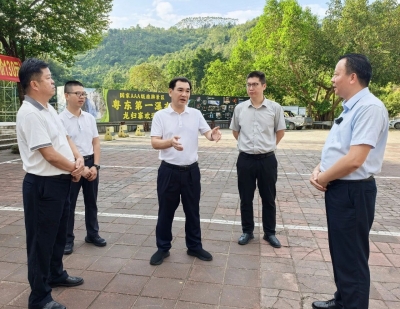 丘德俊到丰顺县汤坑镇调研：大力发展先进制造业 推动“百千万工程”走深走实