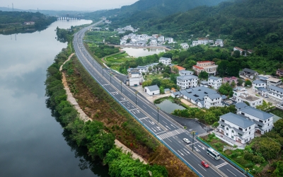 建养管齐发力 路网全域提质！梅县区全力打造“畅安舒美绿”的公路通行环境