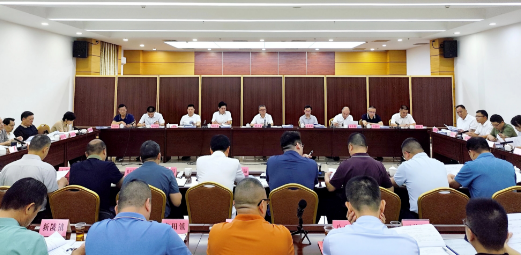 陈志文主持召开兴宁市政府党组（扩大）会议和市政府常务会议