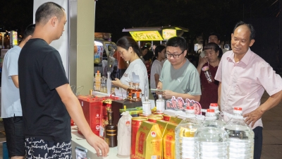 酒香满客都！“中国米香白酒之都（梅州）”展区迎客来