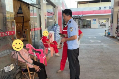 言语模糊找不到家，蕉岭一老人独自滞留加油站......幸好他们来了！