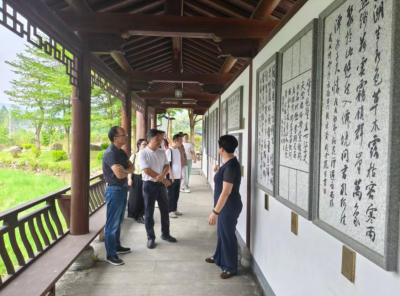 文脉润乡野 诗韵传初心！广州文艺名家走进文福仓海诗廊采风交流